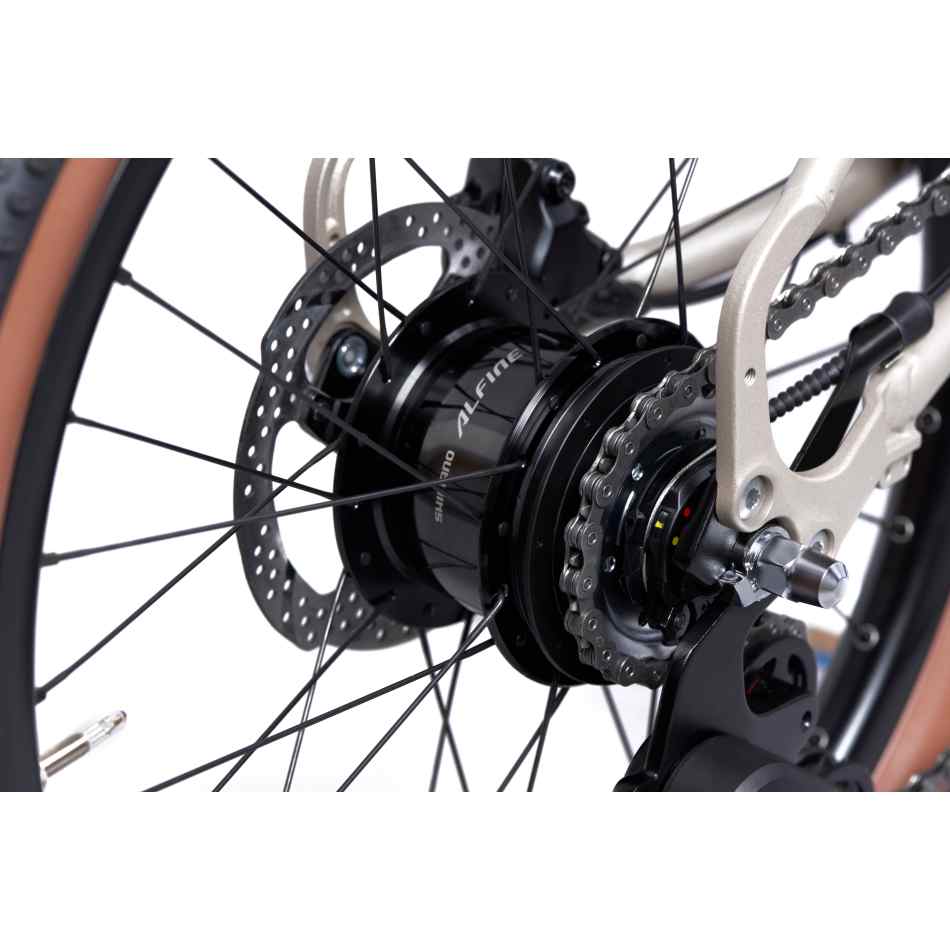 G Line Brompton - Traildust White - MEDIUM - with Mudguards+Rack - Image 6