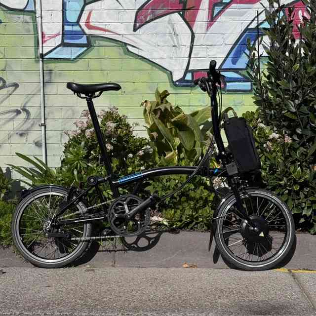 Ex-Demo Brompton Electric - M6L - Gloss Black - 2021